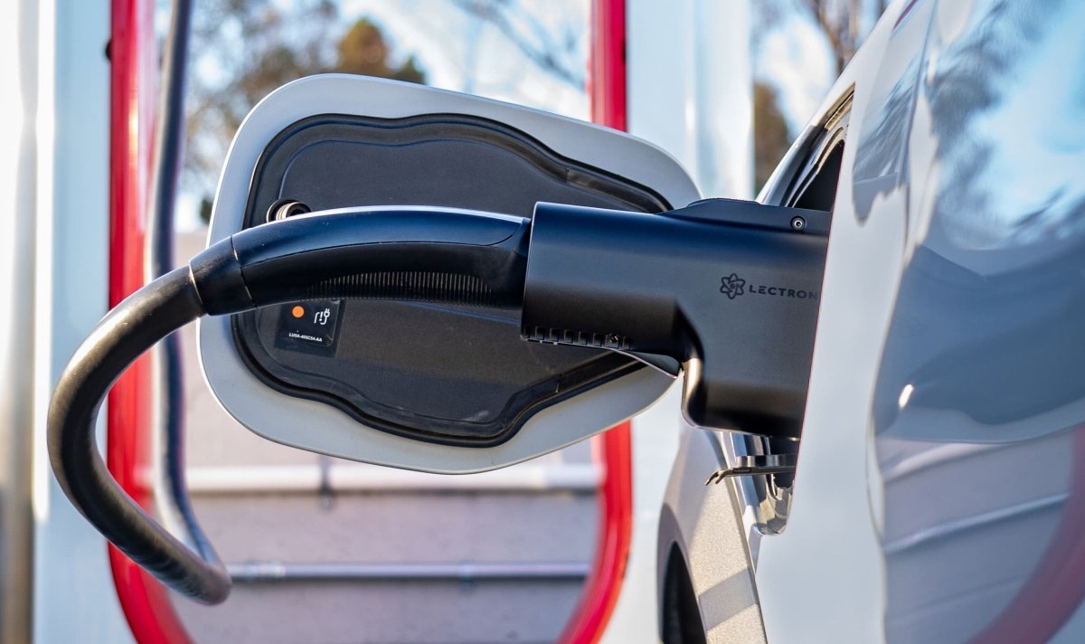 Volvo & Polestar EVs Can Now Access 17,000+ Superchargers with the Lectron Vortex Plug